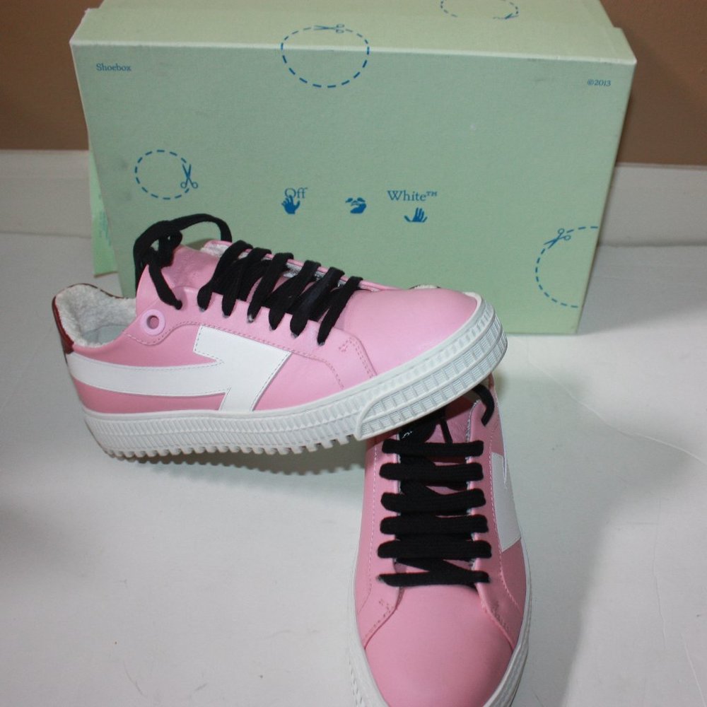 OFF-WHITE Virgil Abion Women’s Arrow Sneakers Pink Size 37 used with Box